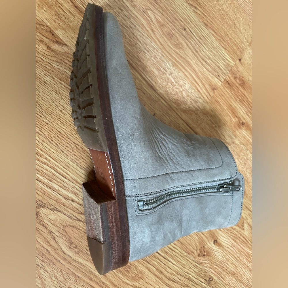 Frye nubuck chelsea boots - Picture 8 of 12